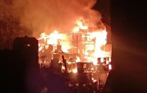 خسارت حدود ۴۰ میلیارد تومانی حریق به شهرک چوبی امامزاده ابراهیم(ع) خسارت حدود ۴۰ میلیارد تومانی حریق به شهرک چوبی امامزاده ابراهیم(ع)