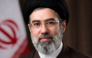 انتخاب ارزشمند آیت الله سید مجتبی خامنه ای تجلی اراده امت اسلامی در تحکیم وحدت ملی است.